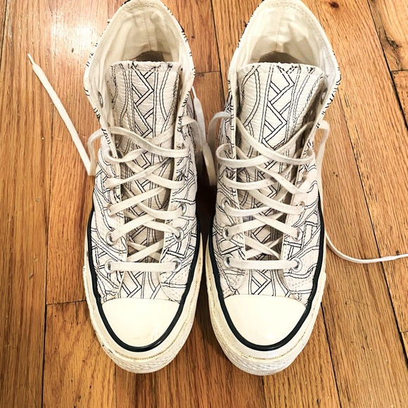 Quilted/embroidered white high top Converse / Free People sneakers size 6 - Picture 2 of 6